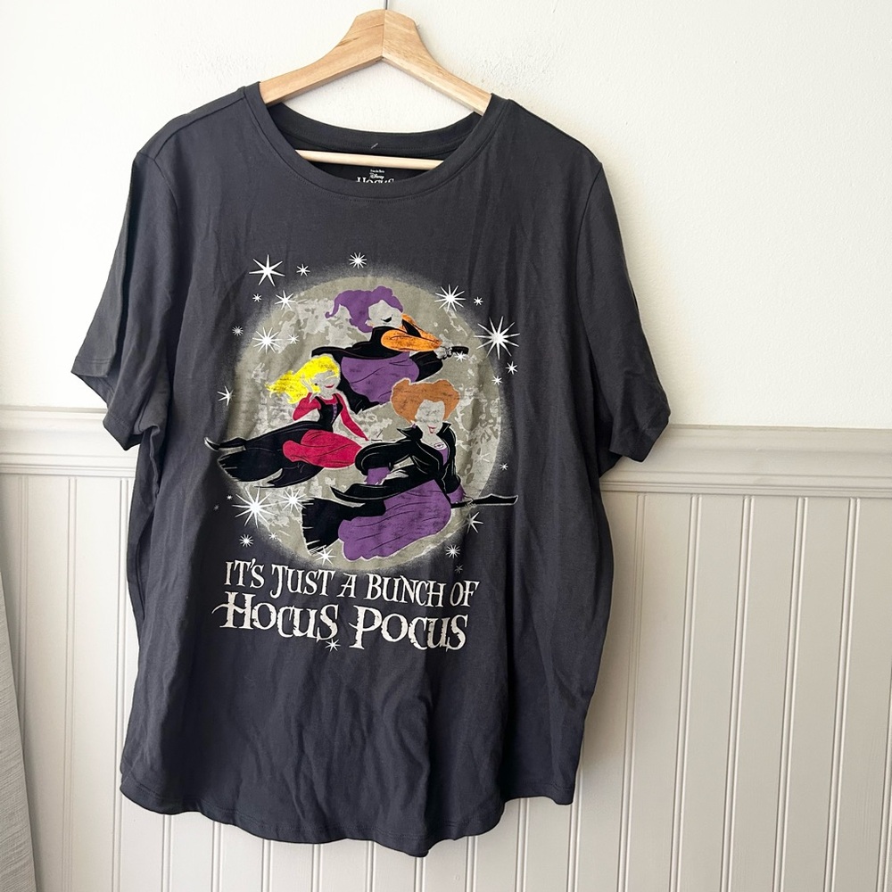 ⭐️ NEW Disney Maurice’s 1X Hocus Pocus Halloween Graphic Tee Short Sleeve Shirt